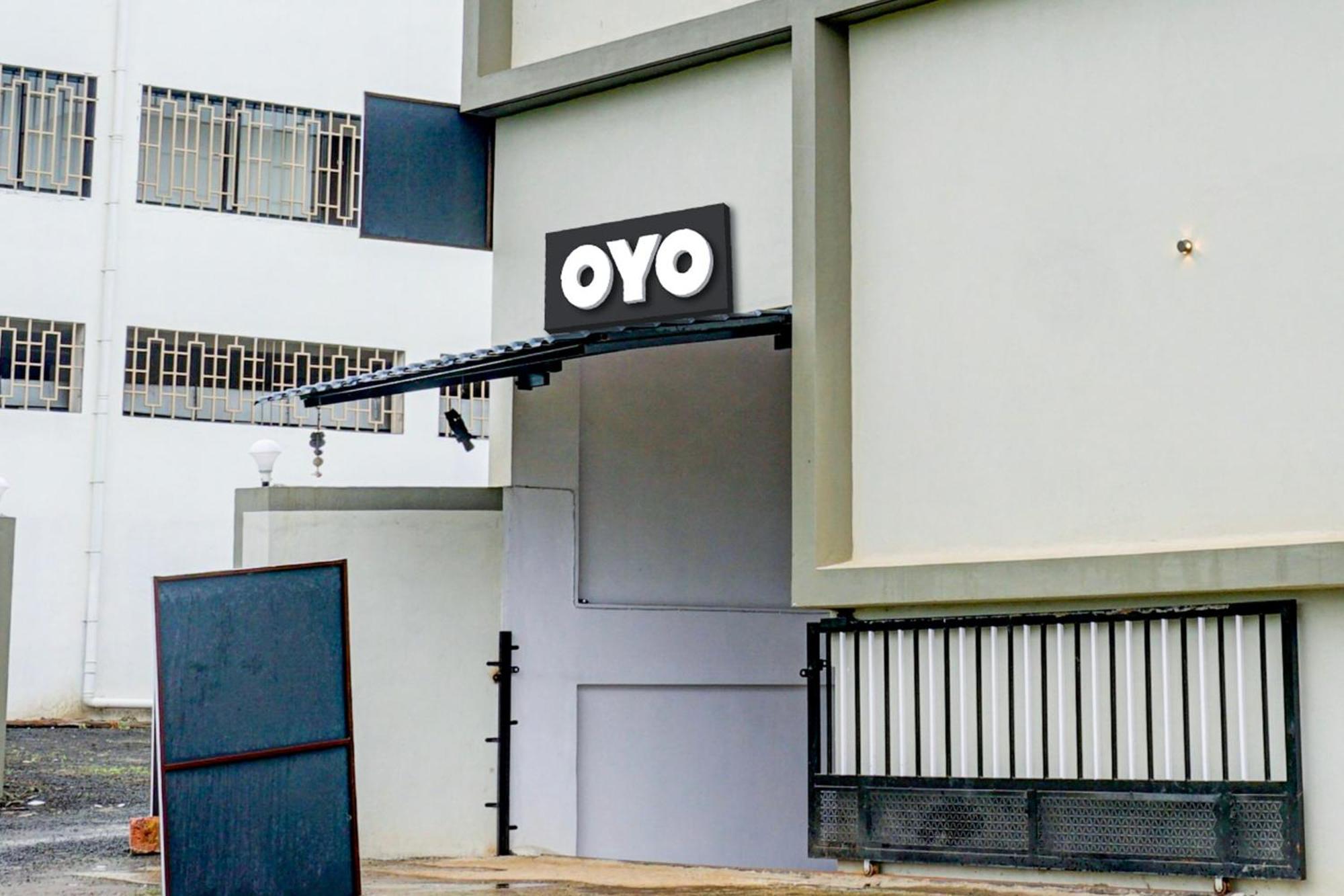 Spot On Hotel Shree Samarth Lodging 戈尔哈布尔 外观 照片