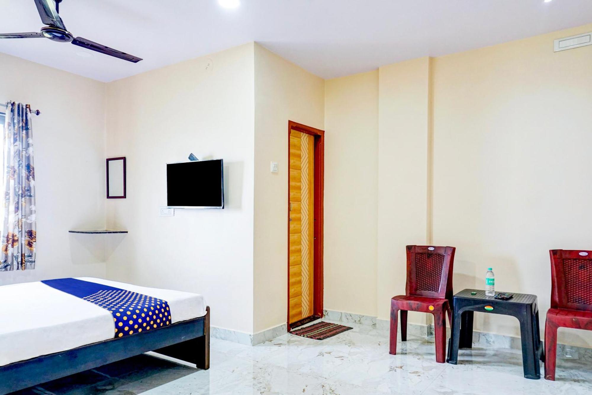 Spot On Hotel Shree Samarth Lodging 戈尔哈布尔 外观 照片