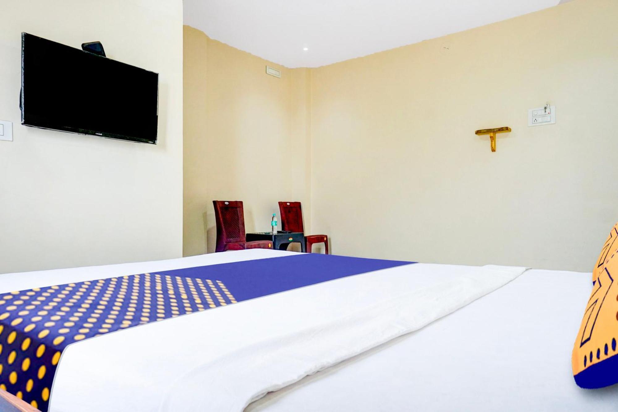 Spot On Hotel Shree Samarth Lodging 戈尔哈布尔 外观 照片